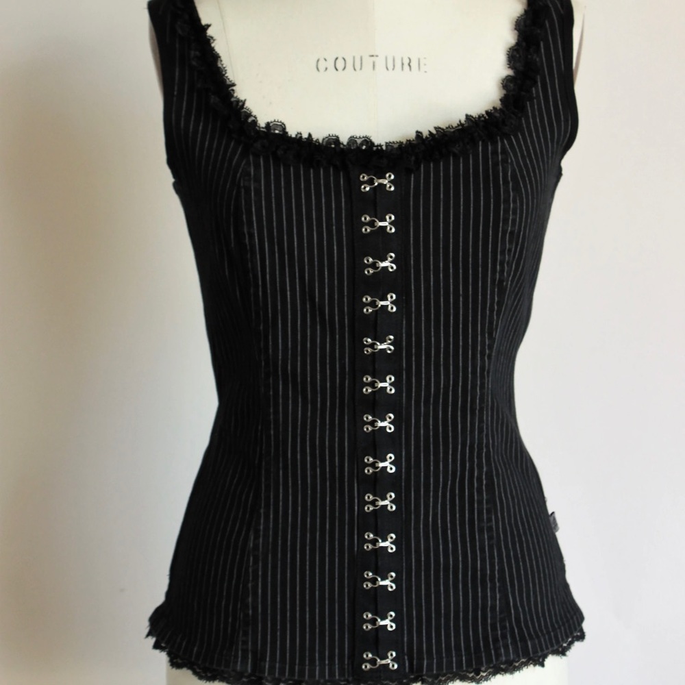 *ISO* TRIPP nyc corsets - Picture 4 of 11